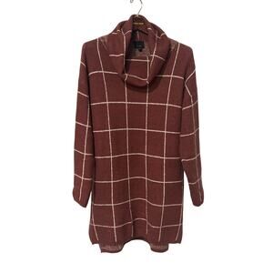 Light Burgundy & White Grid Turtleneck Sweater Dress, Size Small, KB340